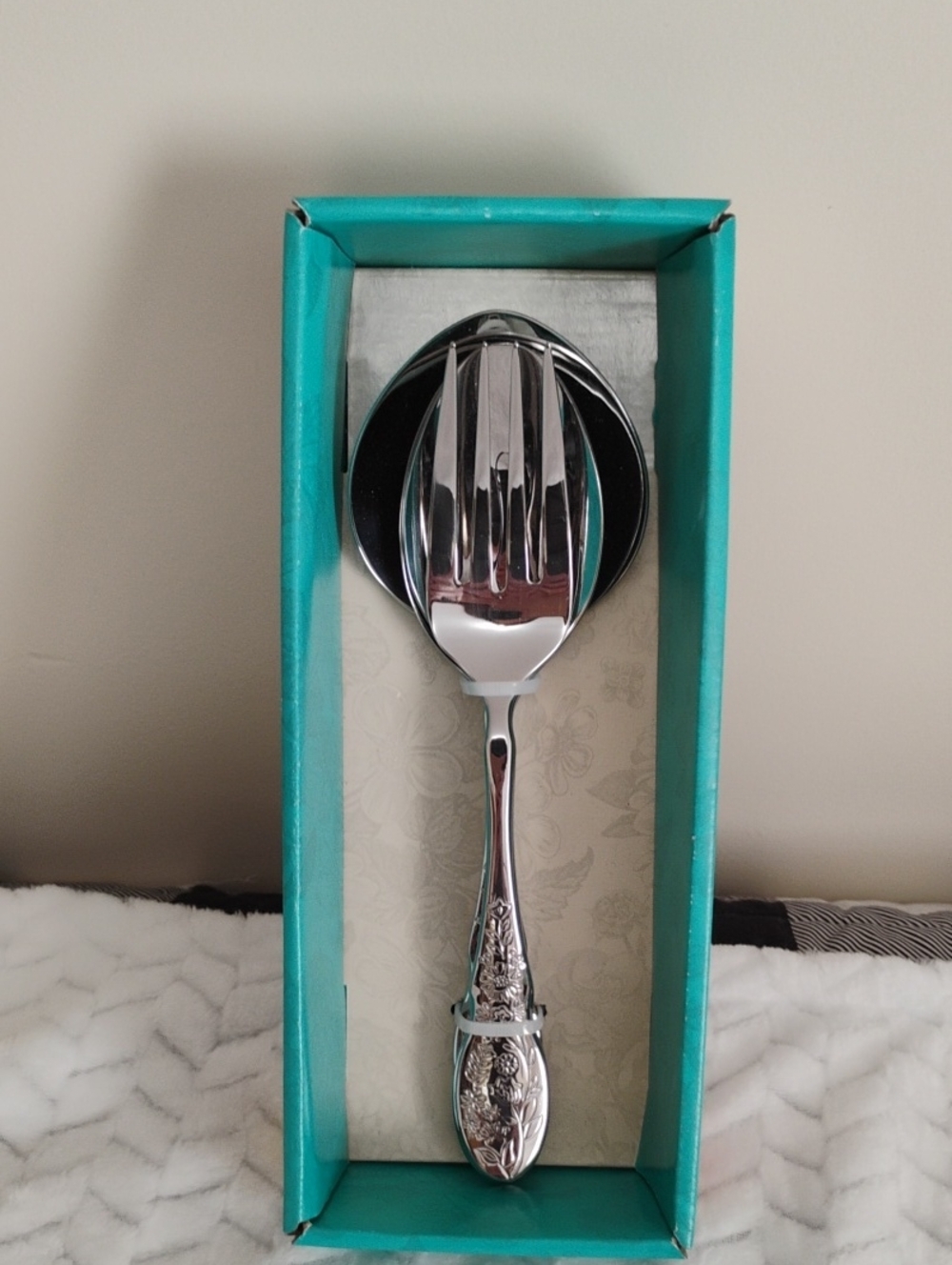 The Pioneer Woman New Silver Serving Spoon with Teal Box